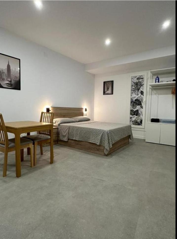 Appartement Estupendo Piso A 5 Min De La Estacion De Bus Y Tren Maria Zambrano à Málaga Extérieur photo