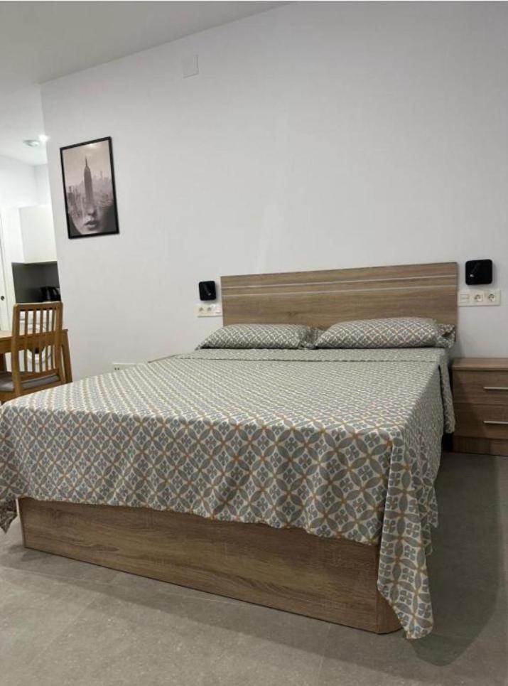Appartement Estupendo Piso A 5 Min De La Estacion De Bus Y Tren Maria Zambrano à Málaga Extérieur photo