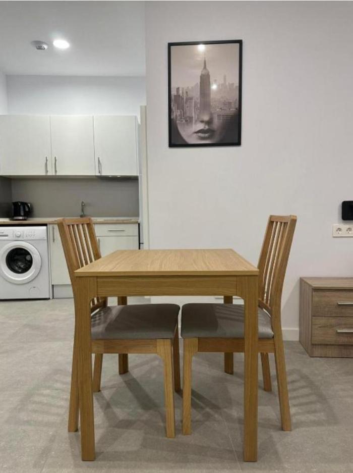 Appartement Estupendo Piso A 5 Min De La Estacion De Bus Y Tren Maria Zambrano à Málaga Extérieur photo