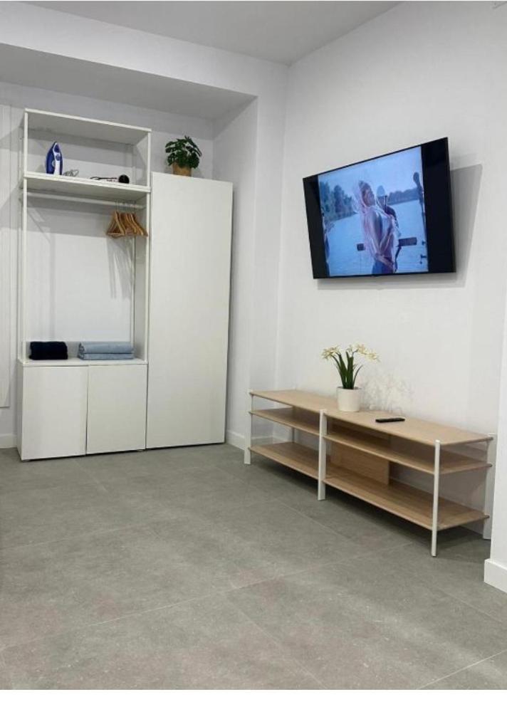Appartement Estupendo Piso A 5 Min De La Estacion De Bus Y Tren Maria Zambrano à Málaga Extérieur photo