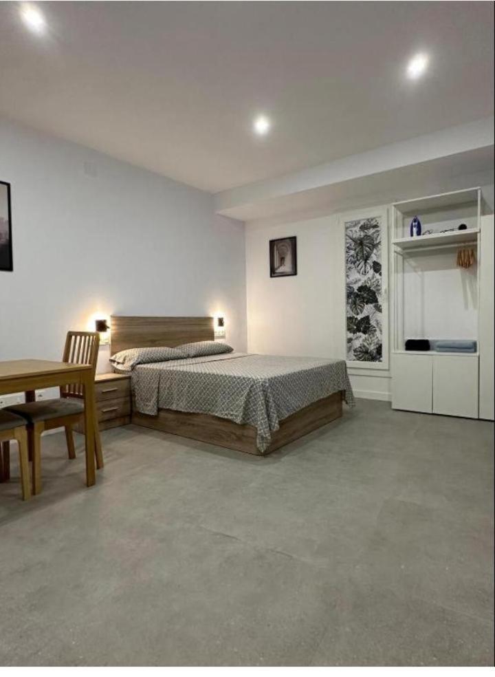 Appartement Estupendo Piso A 5 Min De La Estacion De Bus Y Tren Maria Zambrano à Málaga Extérieur photo