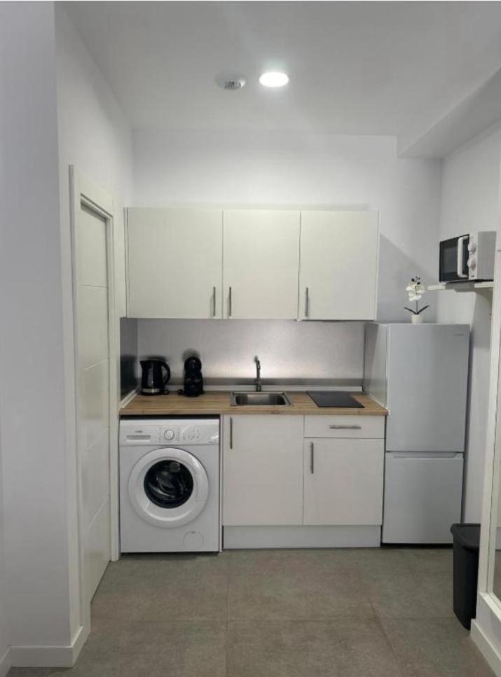 Appartement Estupendo Piso A 5 Min De La Estacion De Bus Y Tren Maria Zambrano à Málaga Extérieur photo