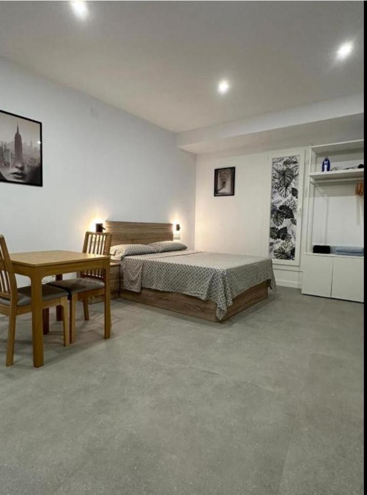 Appartement Estupendo Piso A 5 Min De La Estacion De Bus Y Tren Maria Zambrano à Málaga Extérieur photo